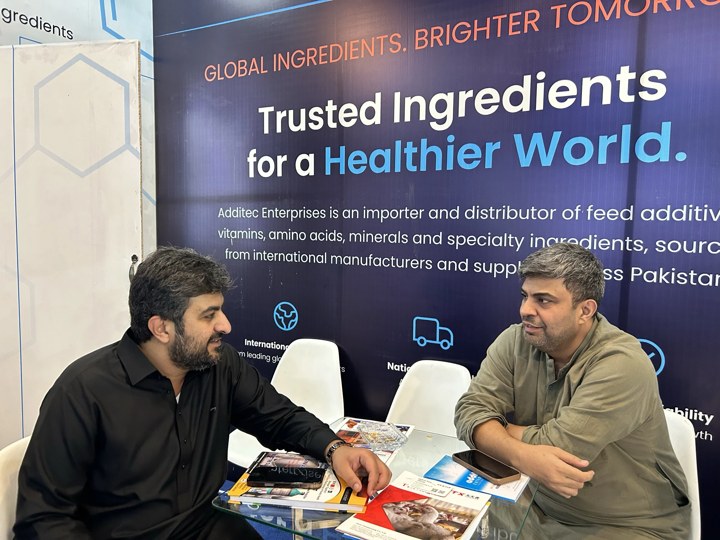 One-to-one meeting with Shahnawaz Saeed of KPS Karachi at the Additec Enterprises booth